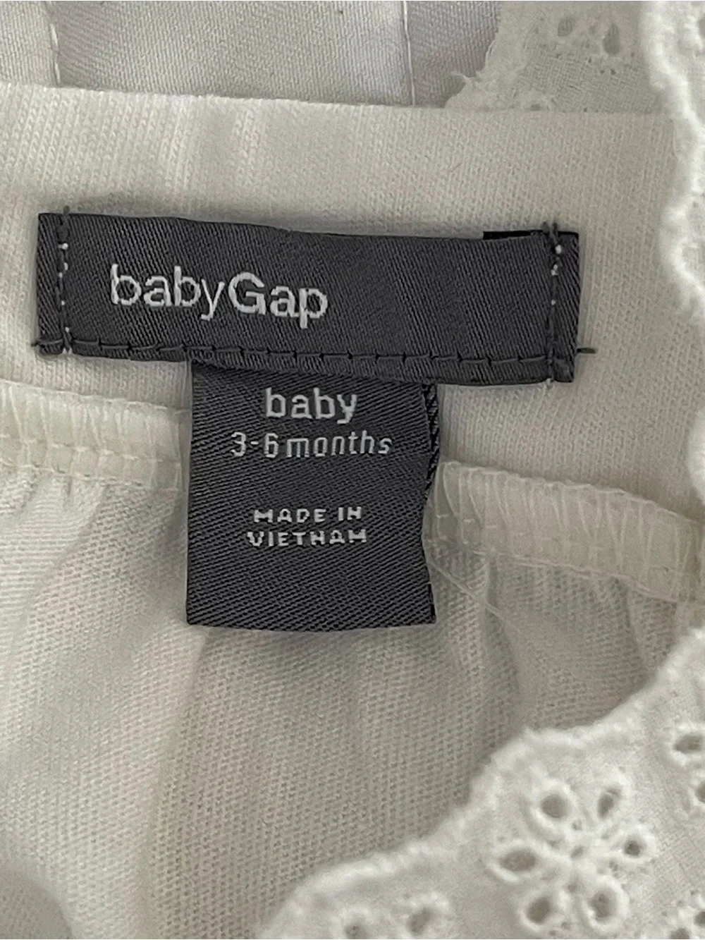 Gap Baby Girl Top and diaper cover in White size 3-6 months Minimalist Feminine